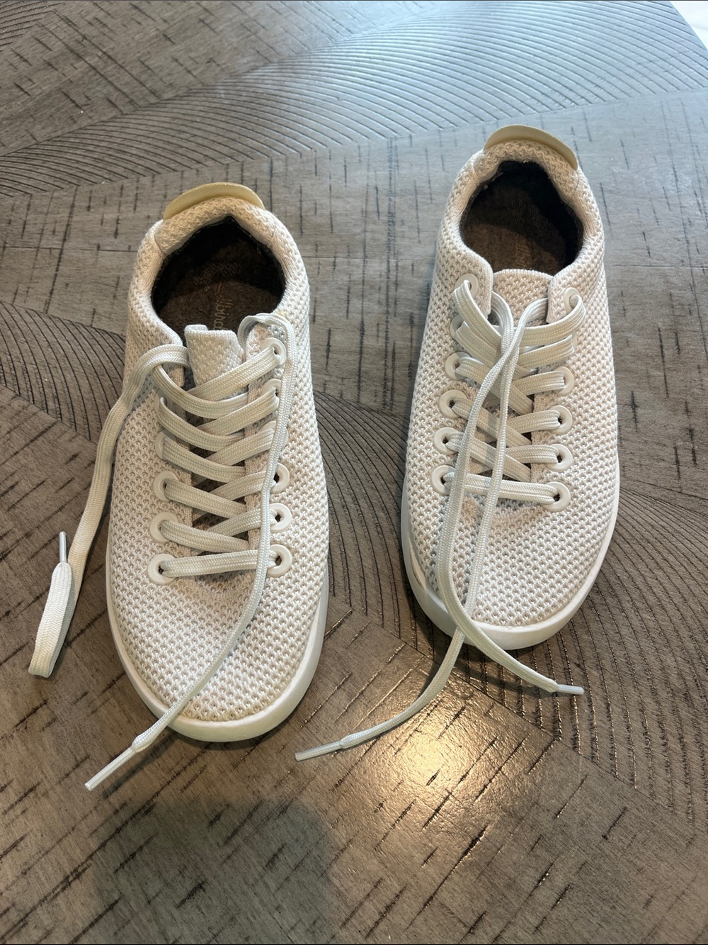 Women’s US size 8 all birds